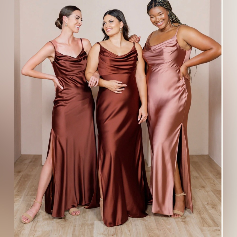 Revelry Skye Satin Dress Size 8 NWT